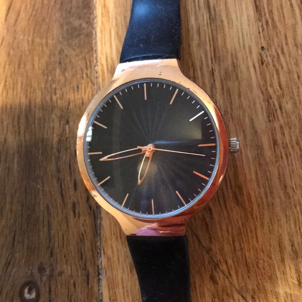 Sleek Black and Gold Watch